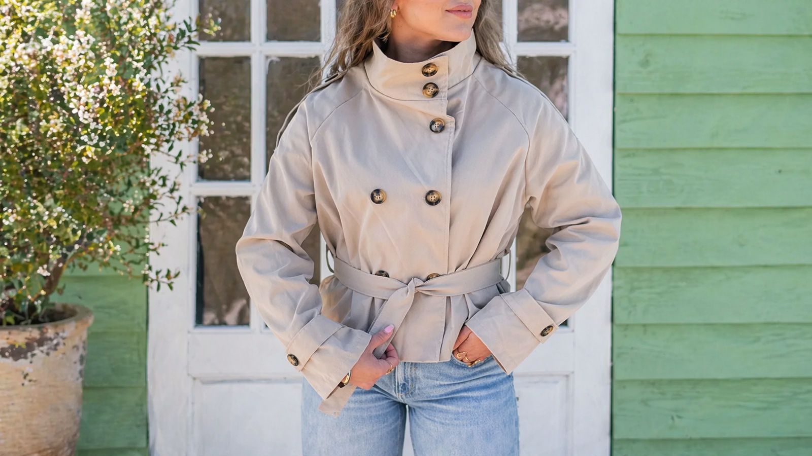 Wat trek je aan bij 20 graden? 5 outfits die altijd werken