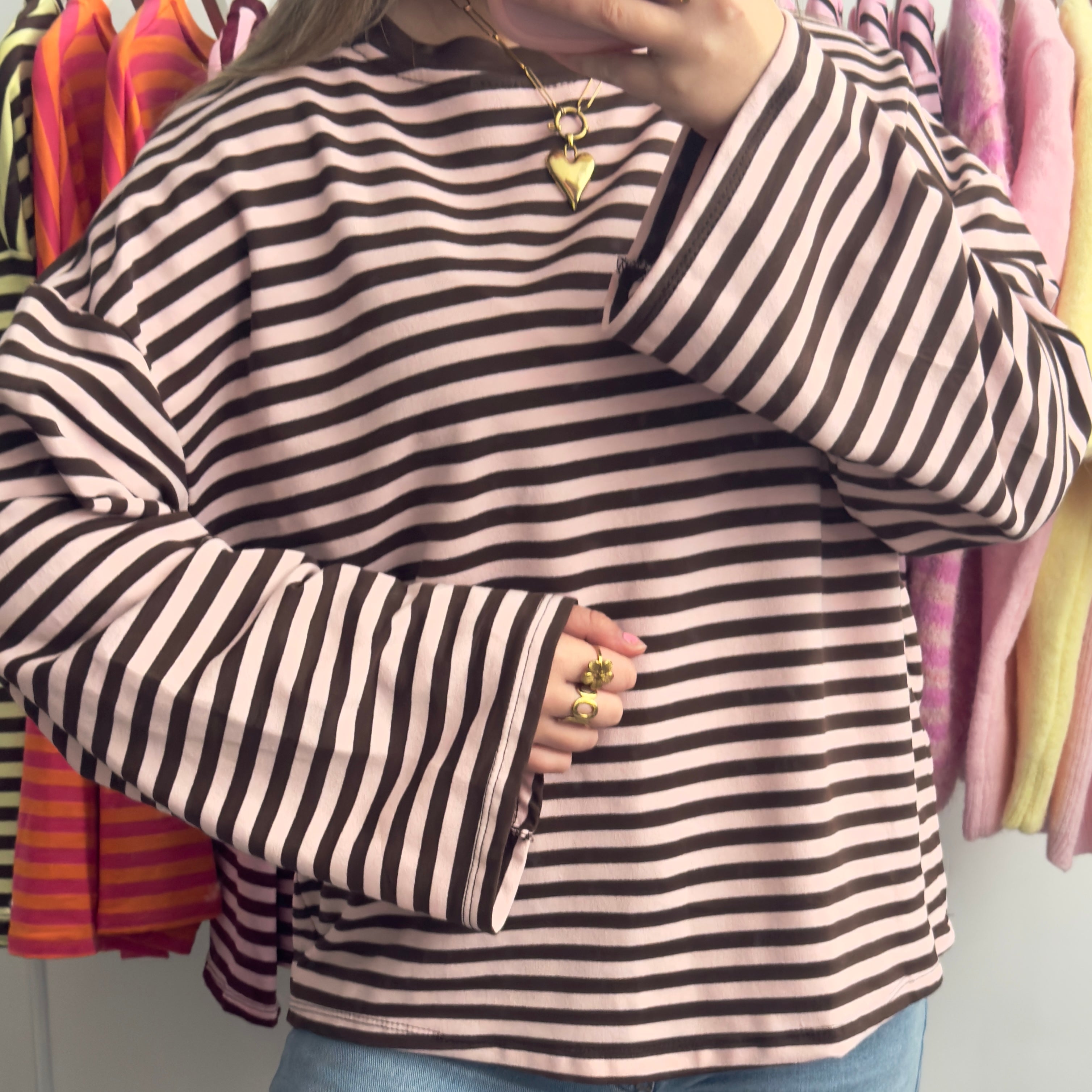 Licht Roze Bruine Gestreepte Longsleeve Dames – Trendy Wide Sleeve Top