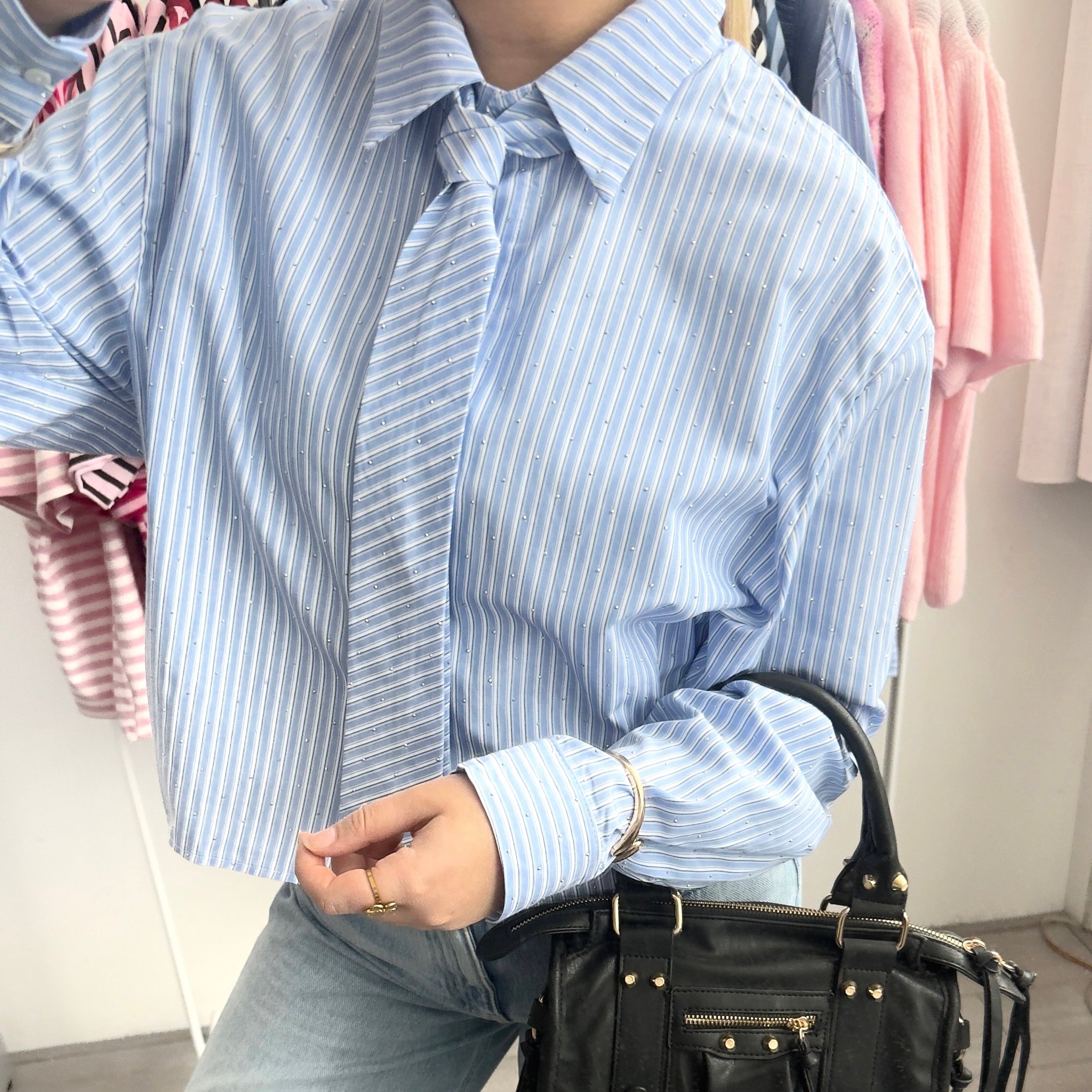 Blauwe strass blouse met stropdas sjaaltje