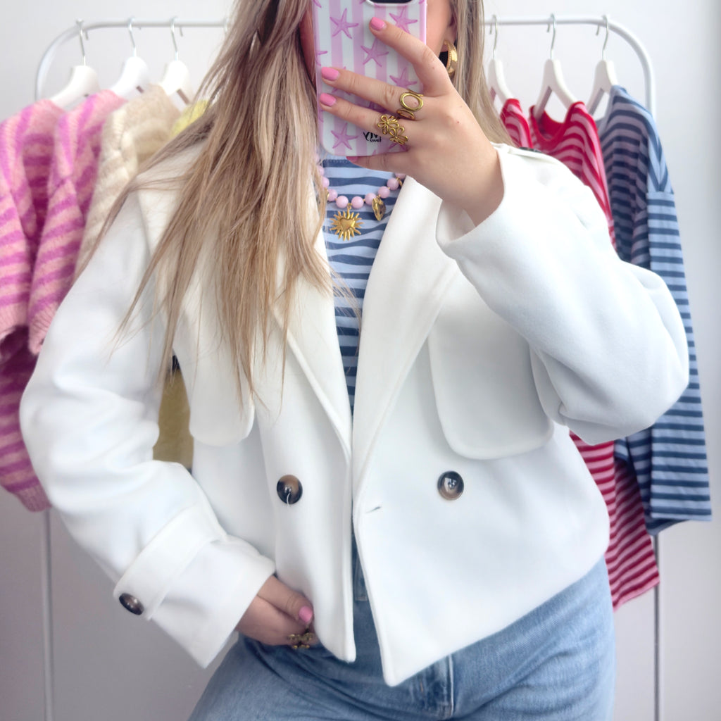 cropped trench coat wit 